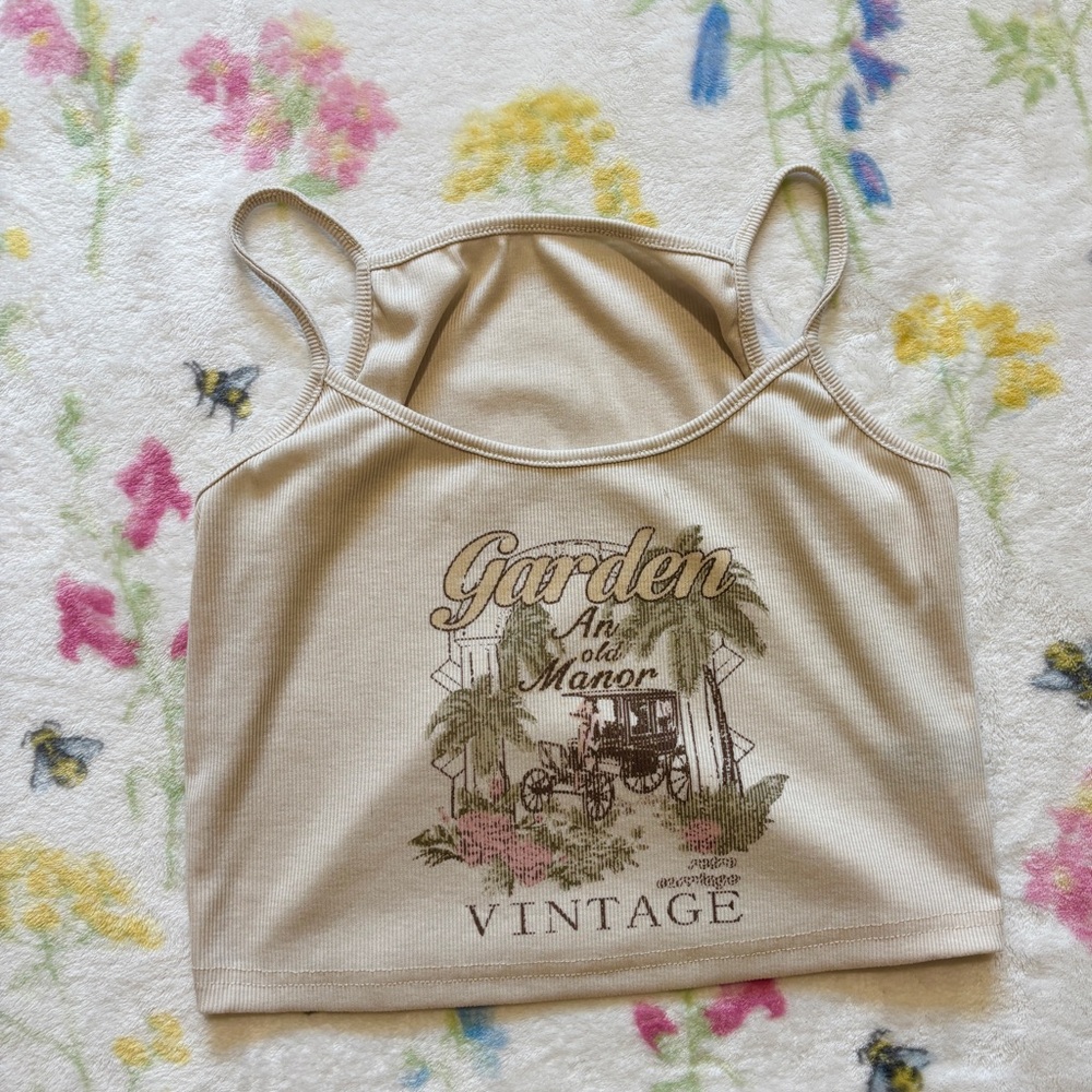 Graphic Crop Top